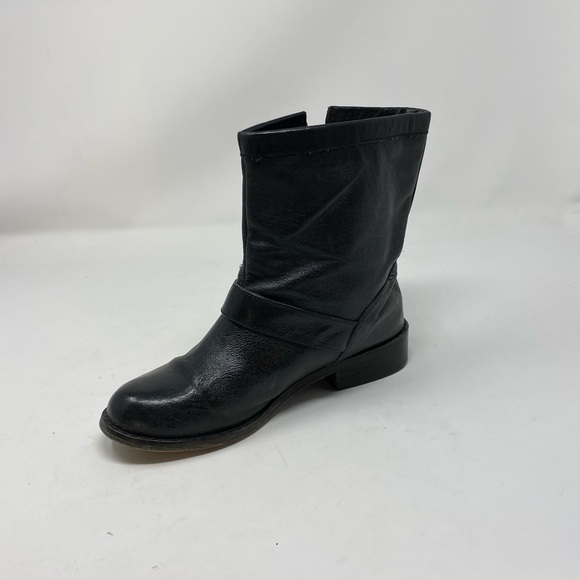 Steve Madden Womens Galia Black Leather Studded Ankle Short Boots / Size 7 M - Picture 4 of 9